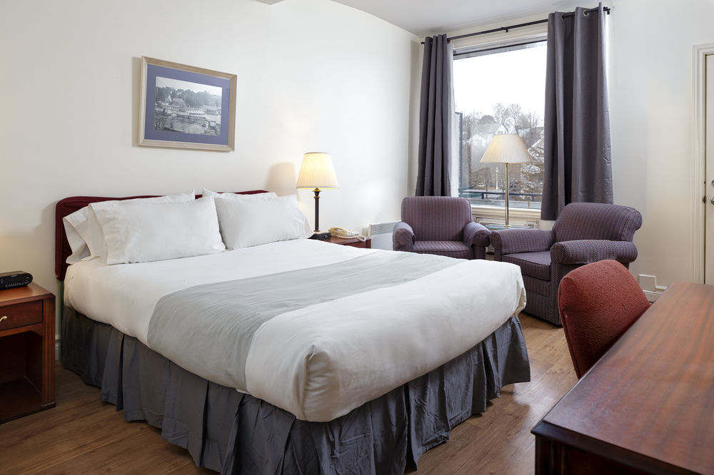 Picton Harbour Inn Extérieur photo